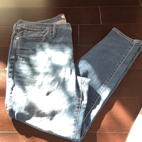Madewell 9” high rise skinny jeans waist is 33”. Excellent condition - Picture 2 of 7